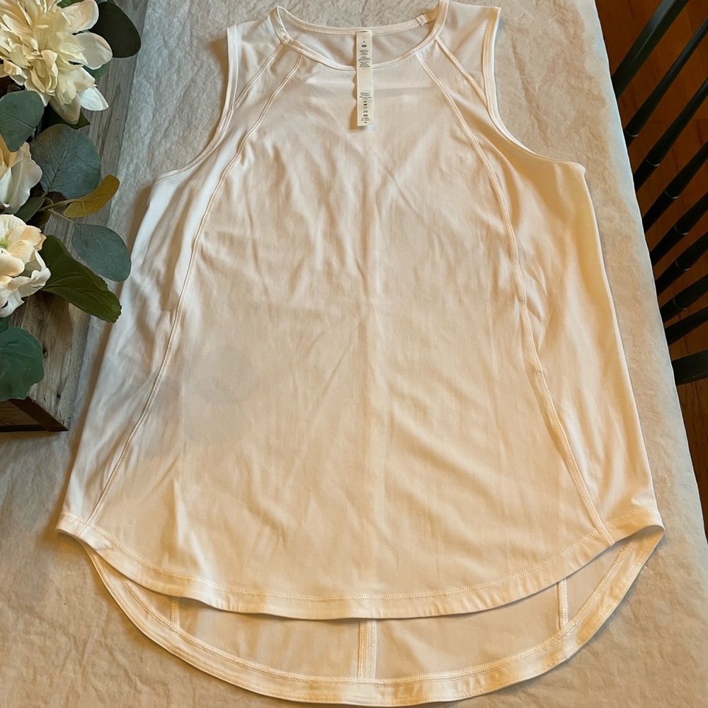 Women’s Lululemon white tank top size 4